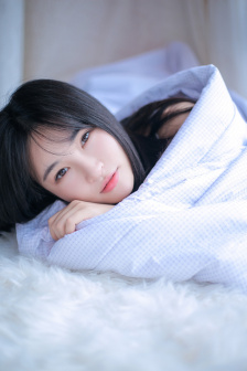 双胞胎姐妹